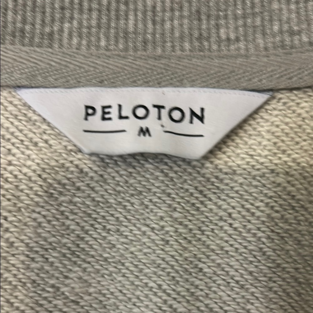 Peloton Gray and Pink Women's Pullover Size Medium - Picture 5 of 9